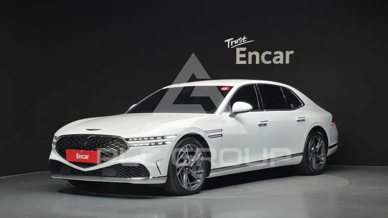 2023 Genesis G90