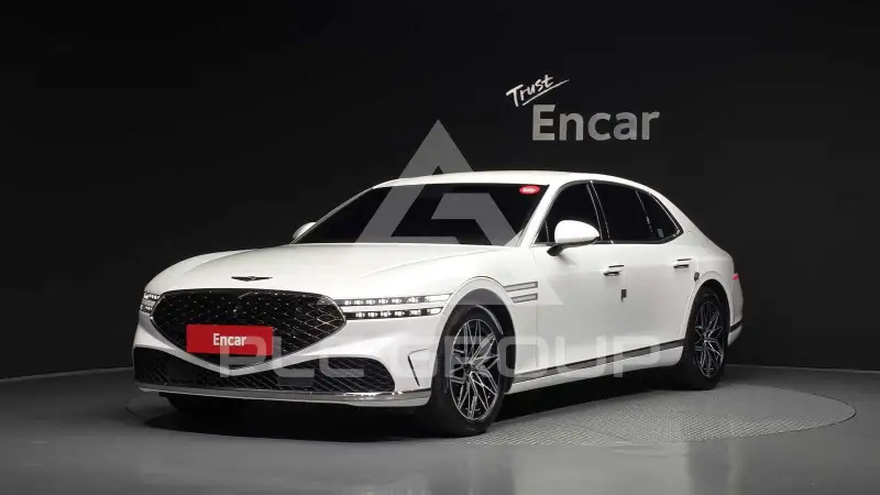 2023 Genesis G90