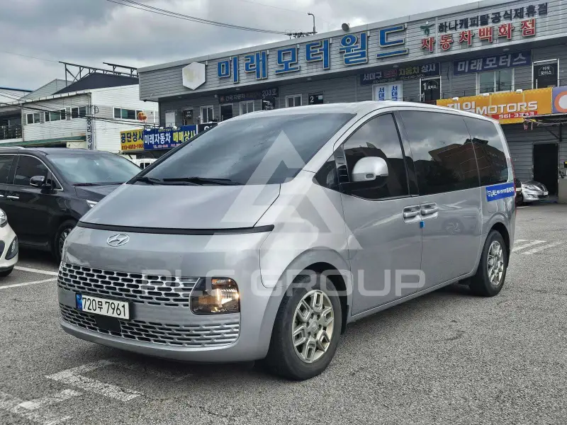 2023 Hyundai Staria