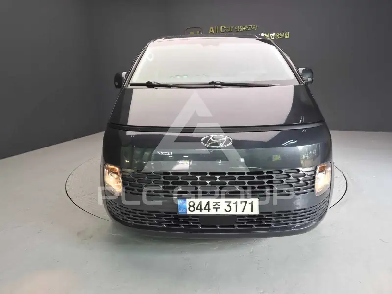 2023 Hyundai Staria