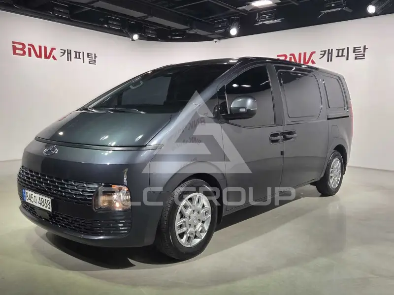 2023 Hyundai Staria