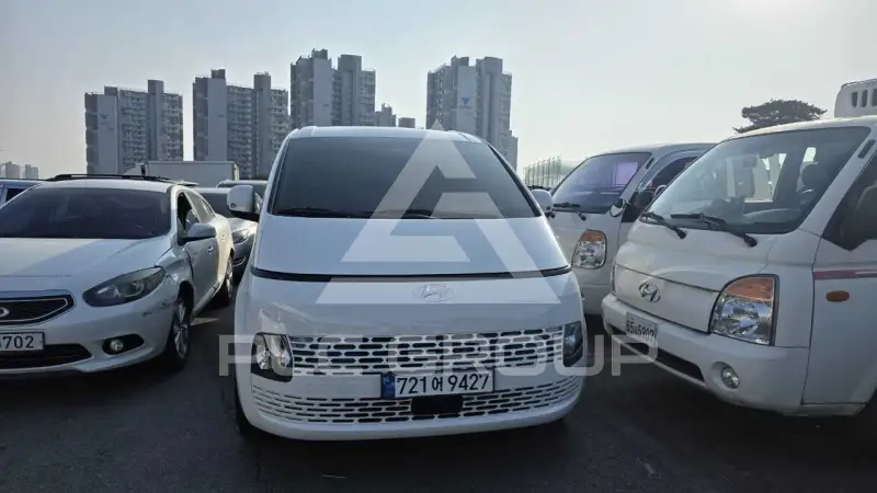 2023 Hyundai Staria