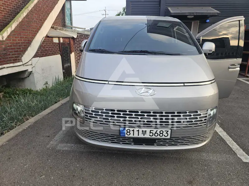 2023 Hyundai Staria