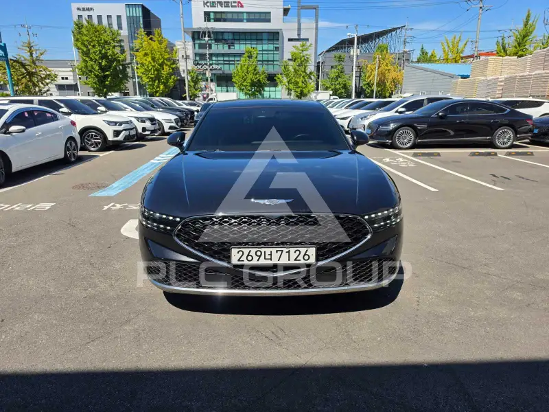 2023 Genesis G90