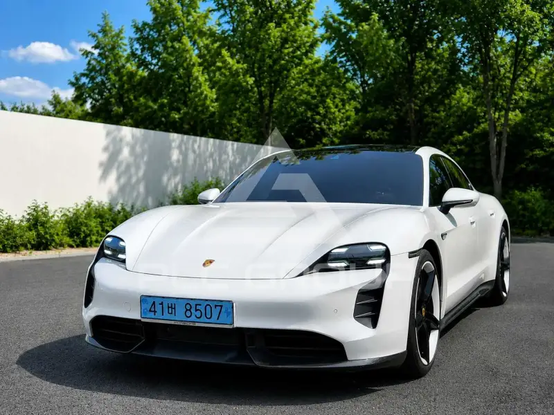 2023 Porsche Taycan