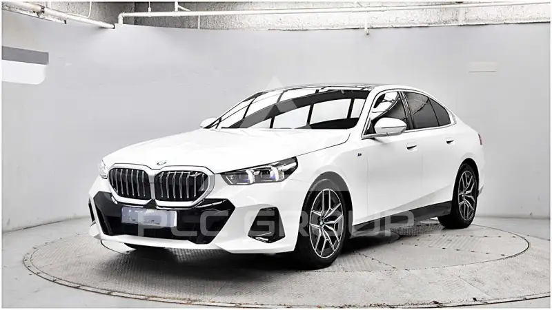 2024 BMW 520M