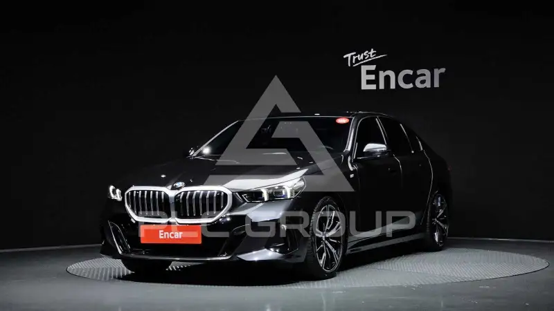 2024 BMW 530M