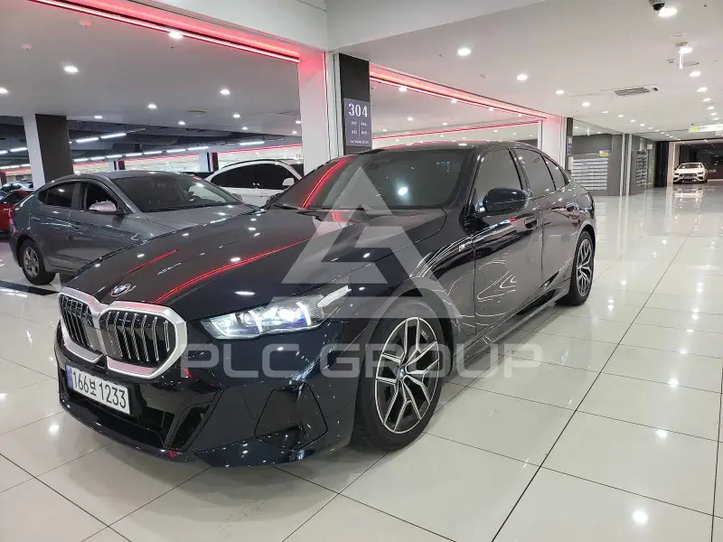 2024 BMW 520M