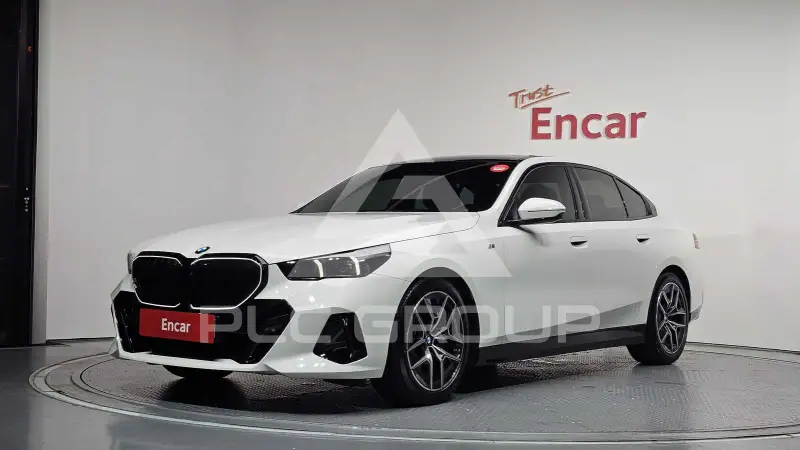 2024 BMW 520