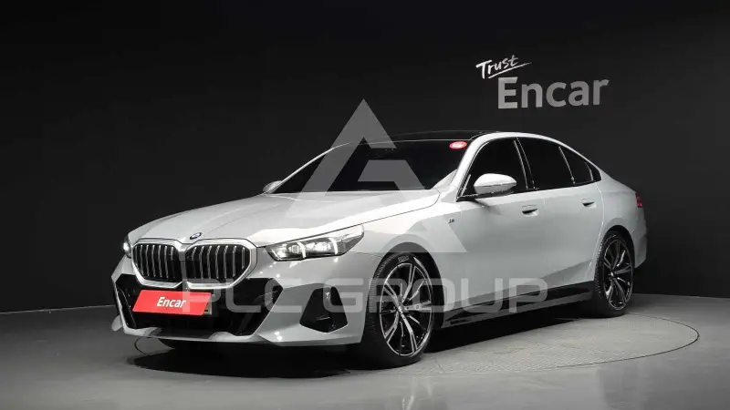 2024 BMW 530M