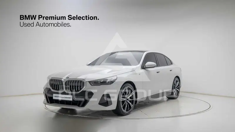 2024 BMW 530M