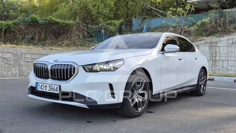 2024 BMW 520