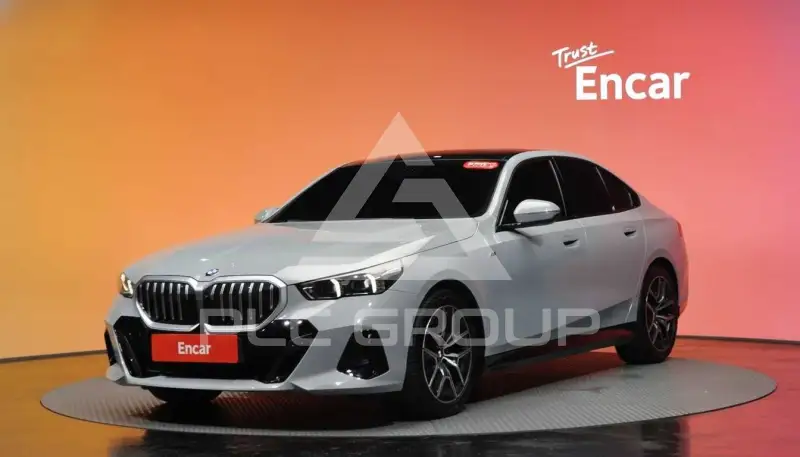 2024 BMW 523M