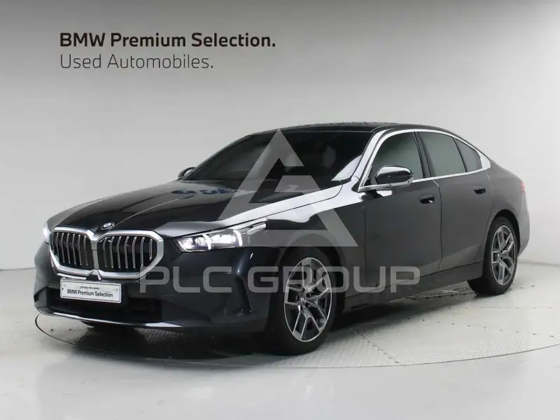 2024 BMW 523