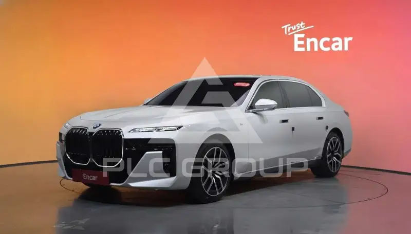 2024 BMW 740M