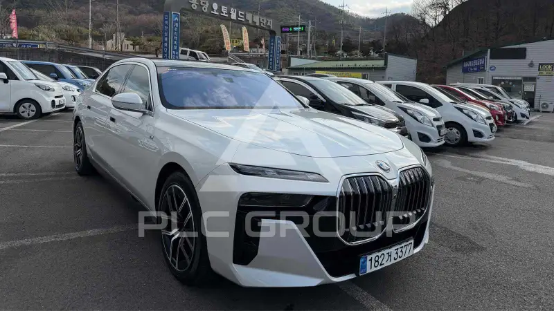 2024 BMW 740M
