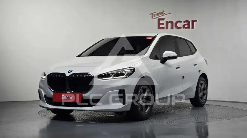 2024 BMW 220