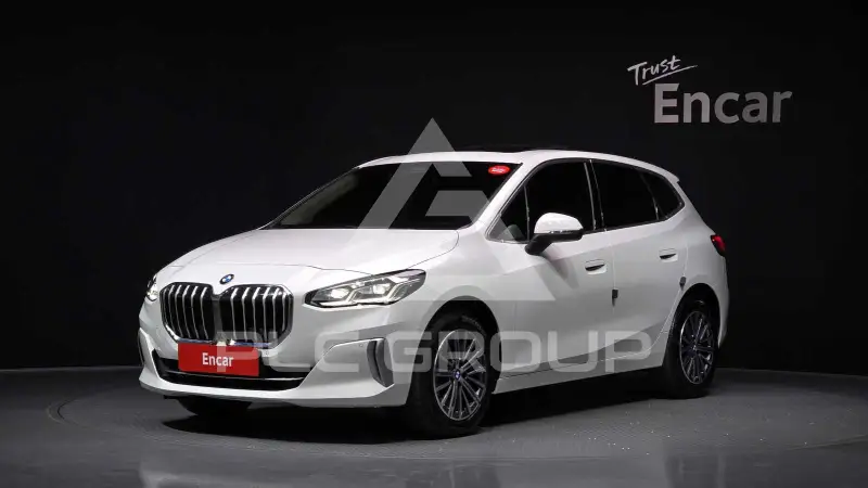 2024 BMW 220