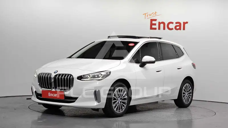 2024 BMW 220