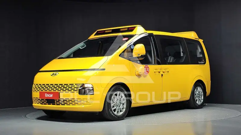 2024 Hyundai Staria