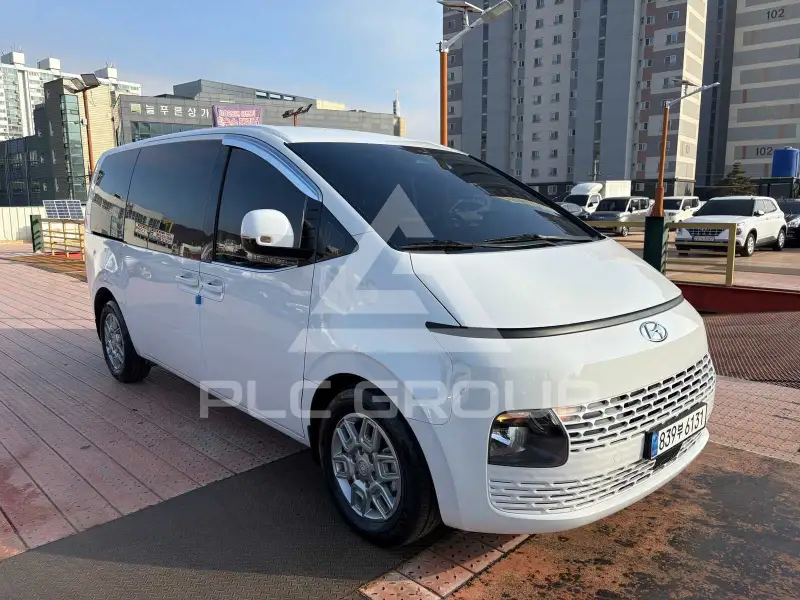 2024 Hyundai Staria