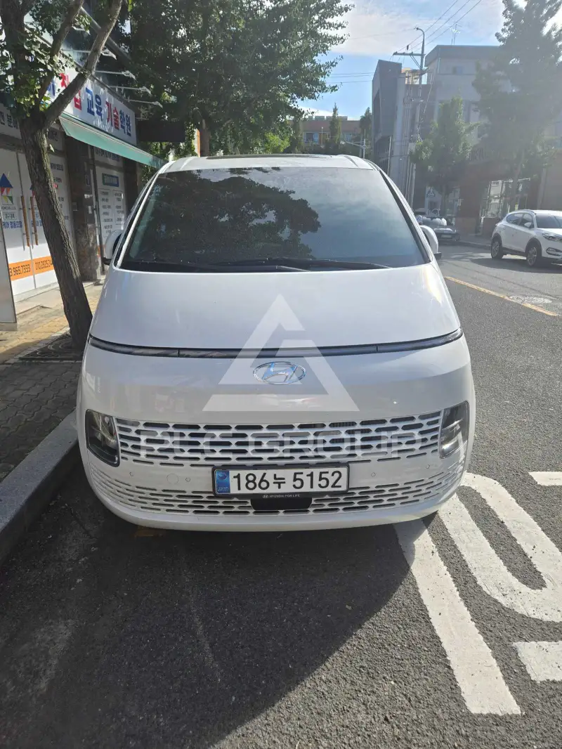 2024 Hyundai Staria