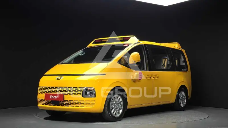 2024 Hyundai Staria