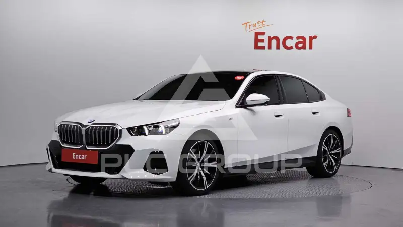 2025 BMW 530M