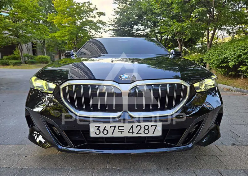 2025 BMW 530M