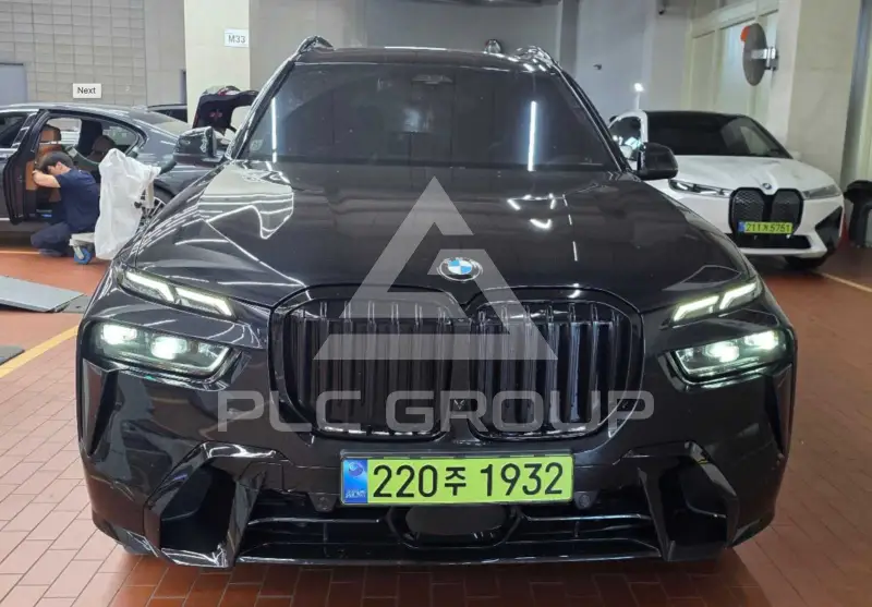 2025 BMW X7M