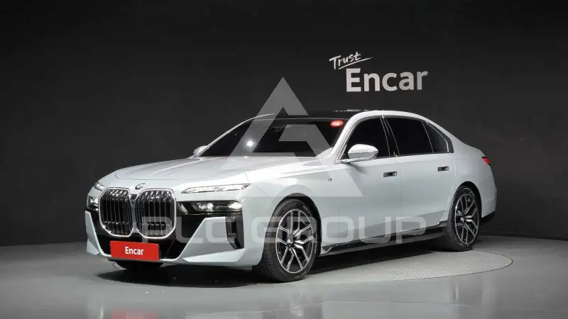 2025 BMW 740M