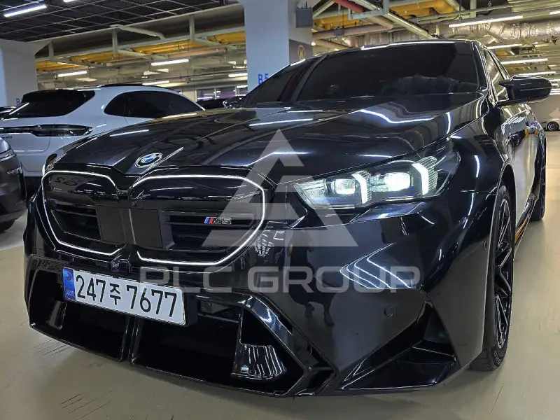 2025 BMW M5