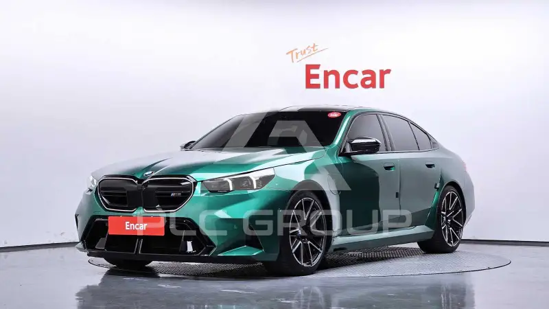 2025 BMW M5