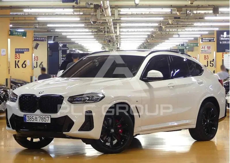 2025 BMW X4