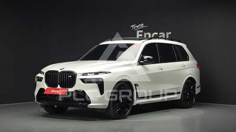 2025 BMW X7M