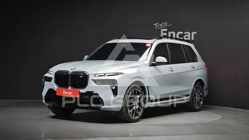 2025 BMW X7M