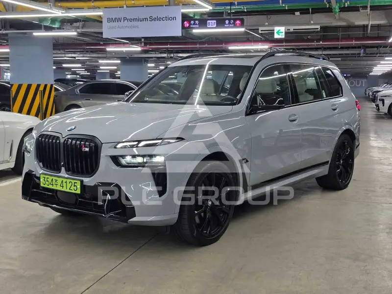 2025 BMW X7M