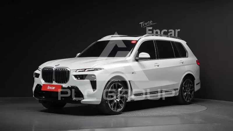 2025 BMW X7M