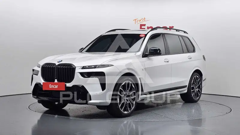 2025 BMW X7M