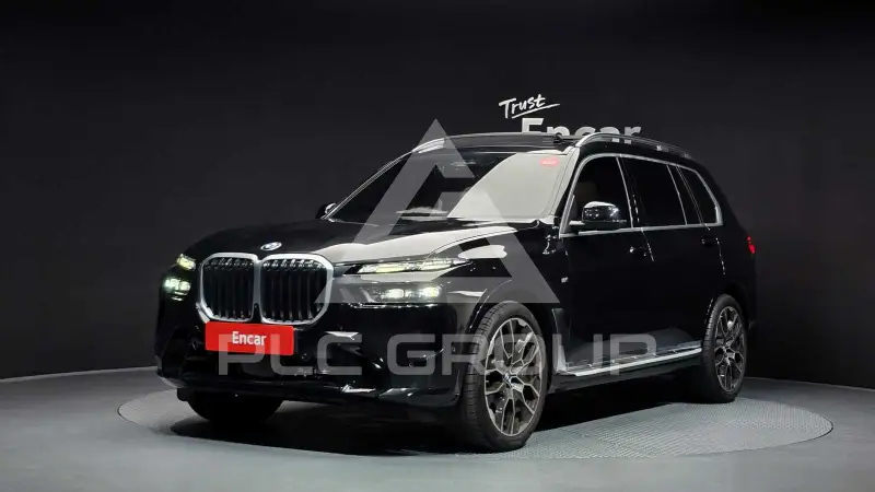 2025 BMW X7M