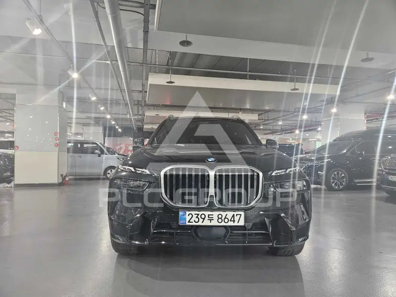 2025 BMW X7M