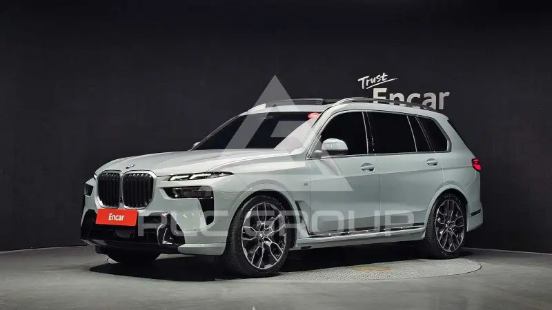 2025 BMW X7M