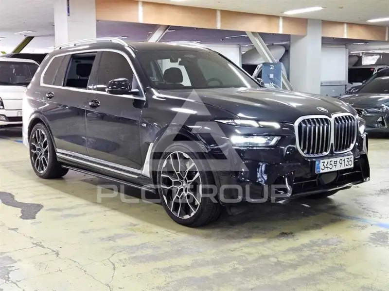 2025 BMW X7M