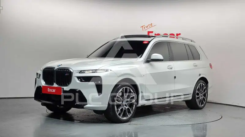 2025 BMW X7M
