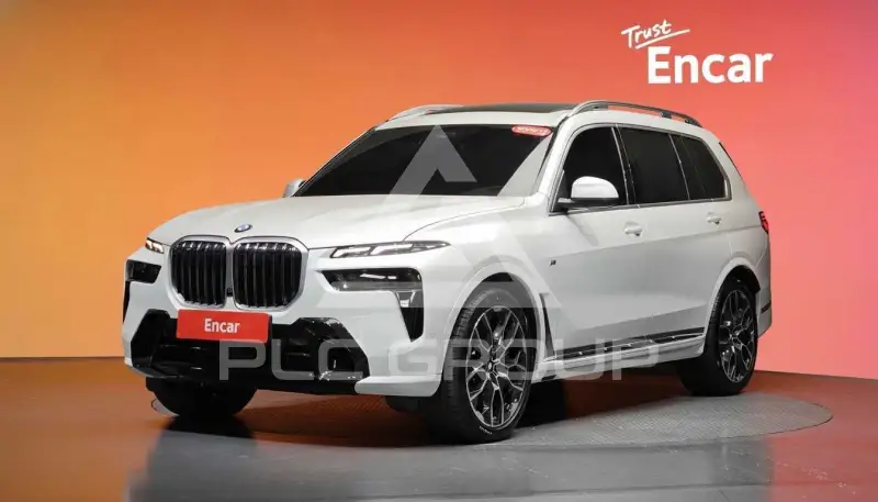 2025 BMW X7M