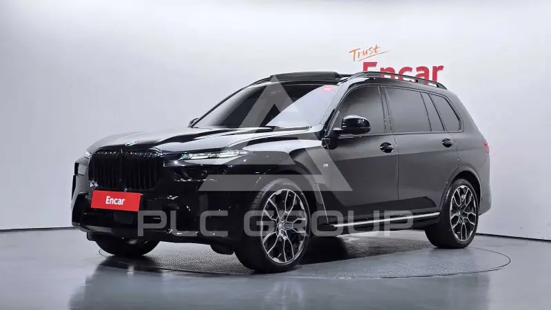 2025 BMW X7M