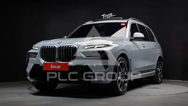 2025 BMW X7M