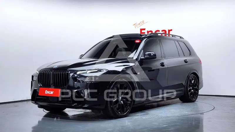 2025 BMW X7M