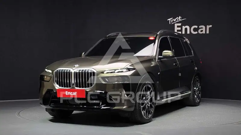 2025 BMW X7M