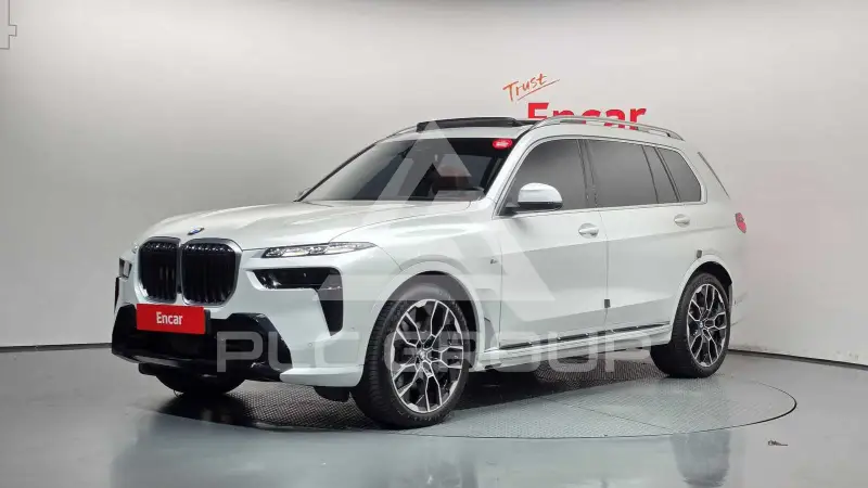2025 BMW X7M